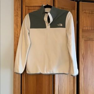 North face pullover